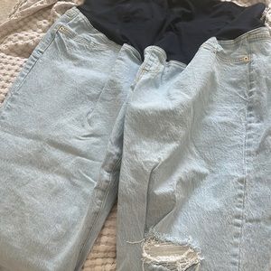 Plus Size Maternity Ripped Light Wash Jeans